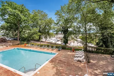 1375 River Road 1M #1M, Edgewater, NJ 07020 - Photo 10