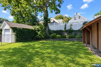106 Summit Avenue, Bloomfield, NJ 07003 - Photo 38