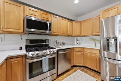 225 Clinton Street 4 #4, Hoboken, NJ 07030 - Photo 12
