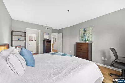 225 Clinton Street 4 #4, Hoboken, NJ 07030 - Photo 20
