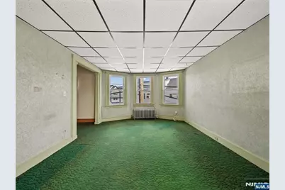 411 Hazel Street, Clifton, NJ 07011 - Photo 36
