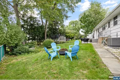 811 Manhattan Avenue, Washington Township, NJ 07676 - Photo 8