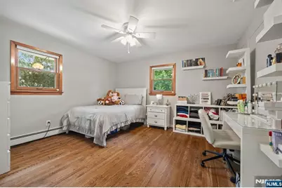 811 Manhattan Avenue, Washington Township, NJ 07676 - Photo 20