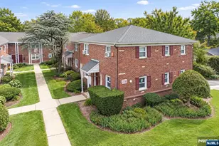 729 Broad 9, Ridgefield, NJ 07657 - Photo 1
