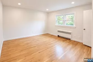 729 Broad 9, Ridgefield, NJ 07657 - Photo 4