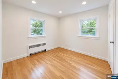 729 Broad 9 #9, Ridgefield, NJ 07657 - Photo 6