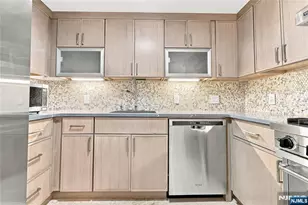 518-536 Gregory Ave A208, Weehawken, NJ 07086 - Photo 12