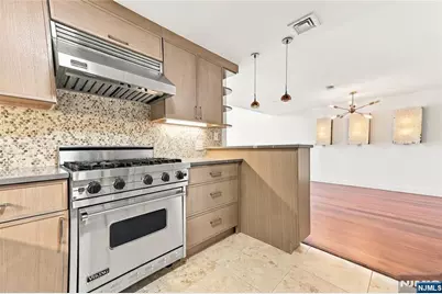 518-536 Gregory Avenue A208 #A208, Weehawken, NJ 07086 - Photo 14