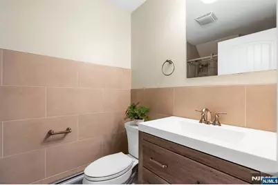 434 Nelson Avenue, Cliffside Park, NJ 07010 - Photo 14
