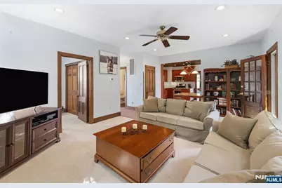 66 Hillside Avenue, Midland Park, NJ 07432 - Photo 14