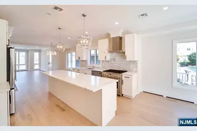 462 A 6th A #A, Palisades Park, NJ 07650 - Photo 4