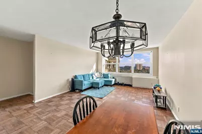 2000 Linwood Avenue 19N #19N, Fort Lee, NJ 07024 - Photo 4