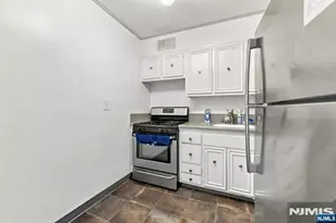 2000 Linwood Ave 19N, Fort Lee, NJ 07024 - Photo 14