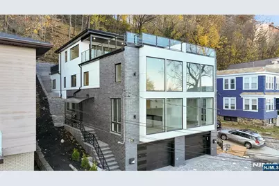 728 Undercliff Avenue, Edgewater, NJ 07020 - Photo 24