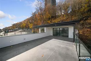 728 Undercliff Ave, Edgewater, NJ 07020 - Photo 24
