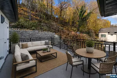 728 Undercliff Avenue, Edgewater, NJ 07020 - Photo 20