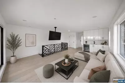 728 Undercliff Avenue, Edgewater, NJ 07020 - Photo 16