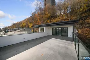 728 Undercliff Ave, Edgewater, NJ 07020 - Photo 22