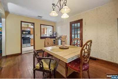 252 Everett Place, Englewood, NJ 07631 - Photo 4