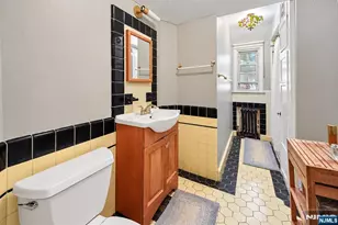 252 Everett Pl, Englewood, NJ 07631 - Photo 10