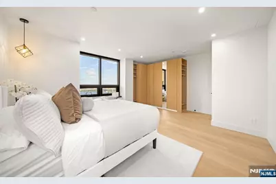 800 Palisade Avenue 24 E #24 E, Fort Lee, NJ 07024 - Photo 18