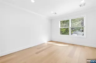 110 Central Ave, Rochelle Park Township, NJ 07662 - Photo 20