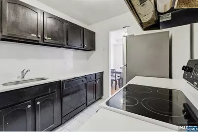 1111 River Road F17 #F17, Edgewater, NJ 07020 - Photo 8