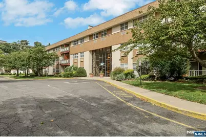 1111 River Road F17 #F17, Edgewater, NJ 07020 - Photo 2