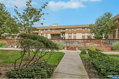1111 River Road F17 #F17, Edgewater, NJ 07020 - Photo 16