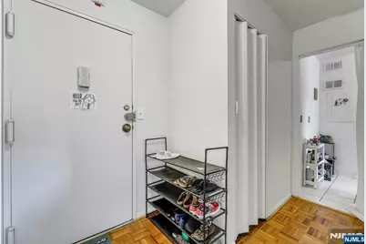 1111 River Road F17 #F17, Edgewater, NJ 07020 - Photo 4