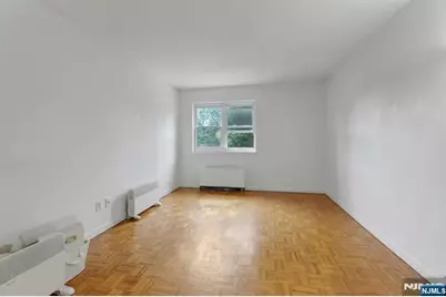 1111 River Road F17 #F17, Edgewater, NJ 07020 - Photo 14