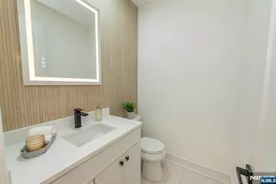 778 Wynetta Place, Paramus, NJ 07652 - Photo 14