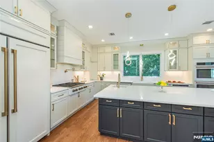 778 Wynetta Pl, Paramus, NJ 07652 - Photo 10