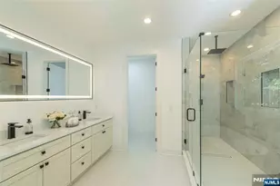 778 Wynetta Pl, Paramus, NJ 07652 - Photo 22