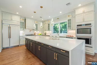 778 Wynetta Place, Paramus, NJ 07652 - Photo 8