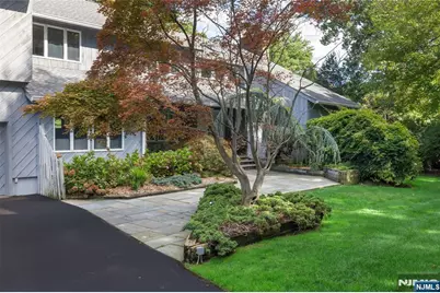 22 Angela Court, Woodcliff Lake, NJ 07677 - Photo 6