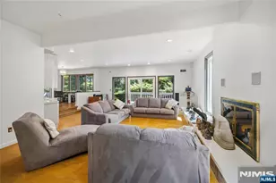 22 Angela Ct, Woodcliff Lake, NJ 07677 - Photo 14