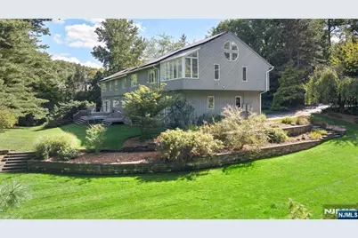 22 Angela Court, Woodcliff Lake, NJ 07677 - Photo 46
