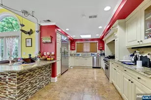 59 Lockwood Dr, Waldwick, NJ 07463 - Photo 20