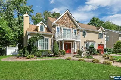 59 Lockwood Drive, Waldwick, NJ 07463 - Photo 1