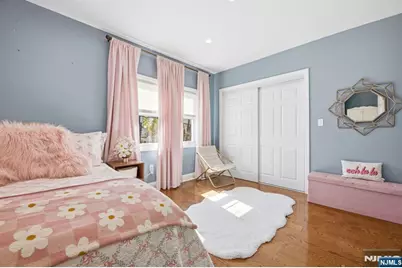 301 Roosevelt Avenue, Hasbrouck Heights, NJ 07604 - Photo 16