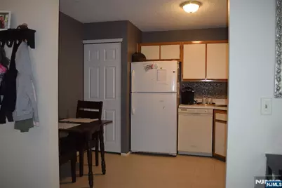 1104 Sage Court, Mahwah, NJ 07430 - Photo 4