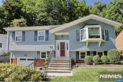 75 Hiawatha Boulevard, Oakland, NJ 07436 - Photo 2
