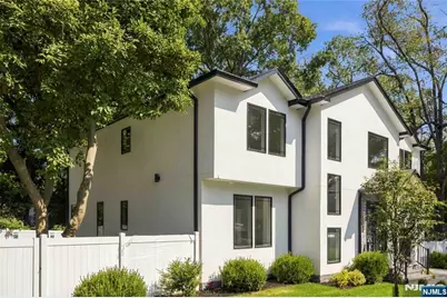 35 Harvey Street, Closter, NJ 07624 - Photo 2