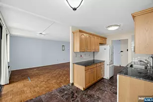 200 Winston, Cliffside Park, NJ 07010 - Photo 8