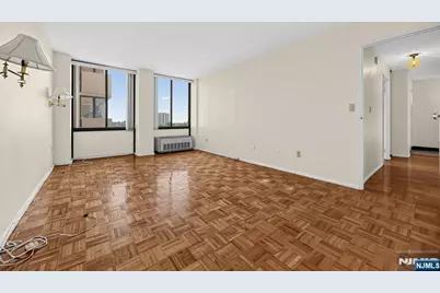200 Winston, Cliffside Park, NJ 07010 - Photo 10