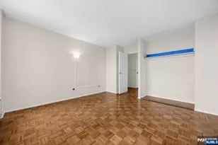 200 Winston, Cliffside Park, NJ 07010 - Photo 18