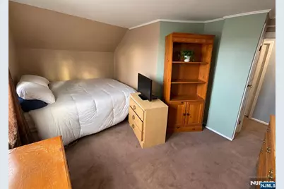 274 Green Avenue, Lyndhurst Township, NJ 07071 - Photo 10