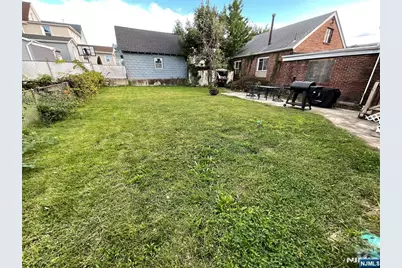 274 Green Avenue, Lyndhurst Township, NJ 07071 - Photo 16