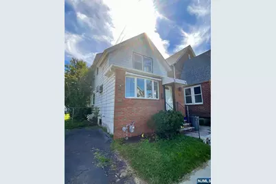 274 Green Avenue, Lyndhurst Township, NJ 07071 - Photo 2